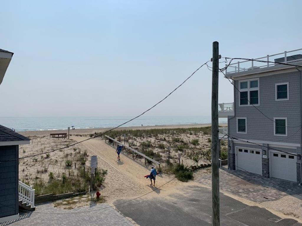 Crown Jewel 17025 Villa Brant Beach Екстериор снимка